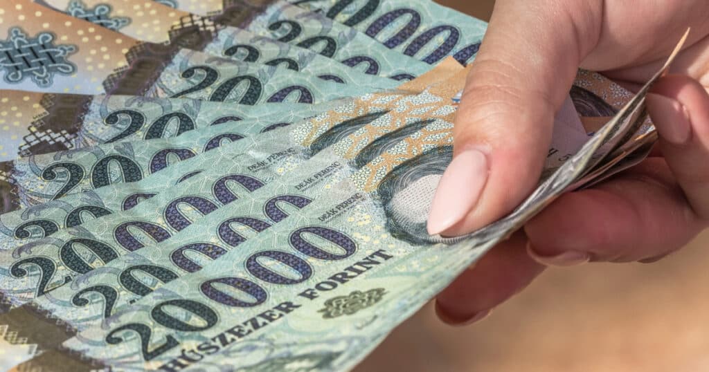 6 csillagjegy, akik nagy eséllyel találni fognak 20000 Ft-ot az utcán